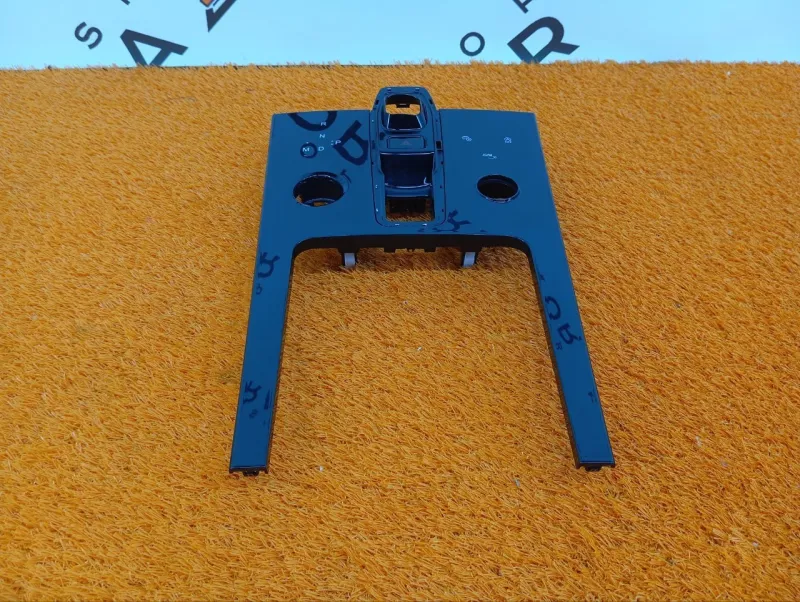 Накладка центральной консоли