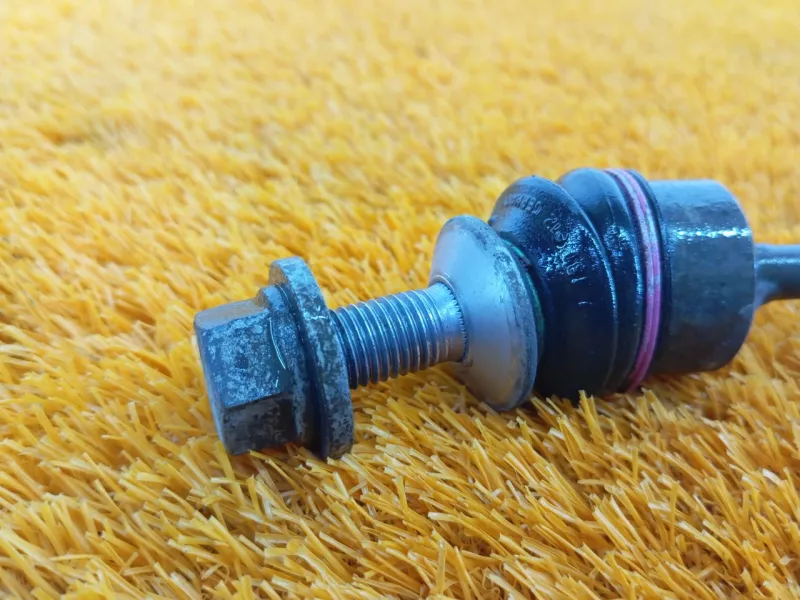 Стойка стабилизатора