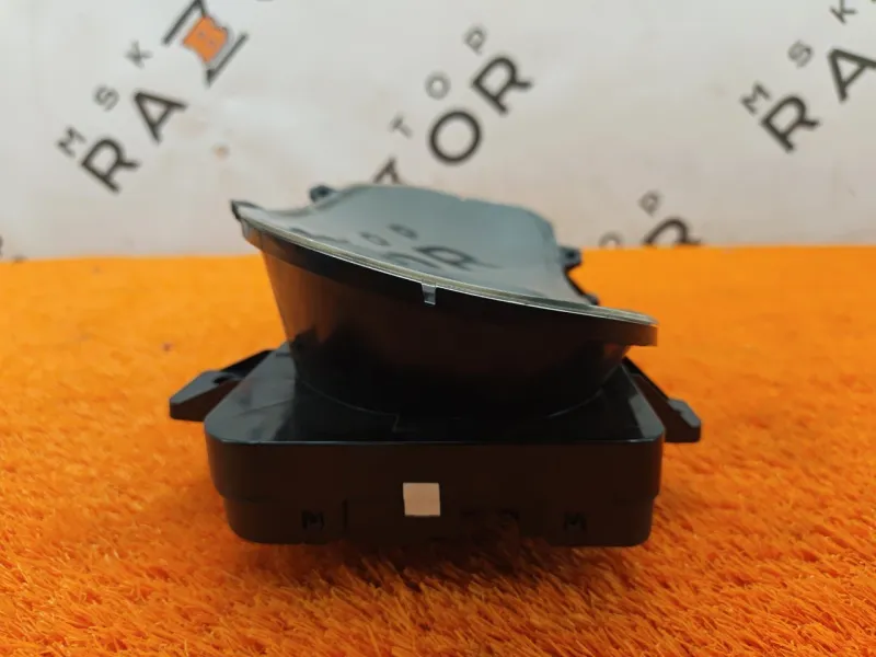 Панель приборов