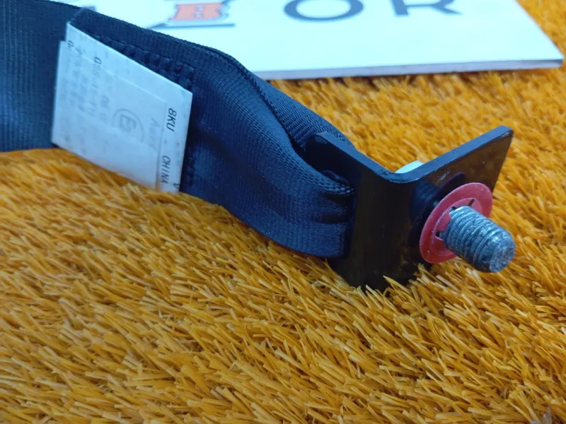 Ремень безопасности