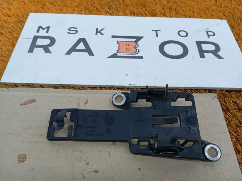 Кронштейн BMW X3 2018 13628591639 G01 B47