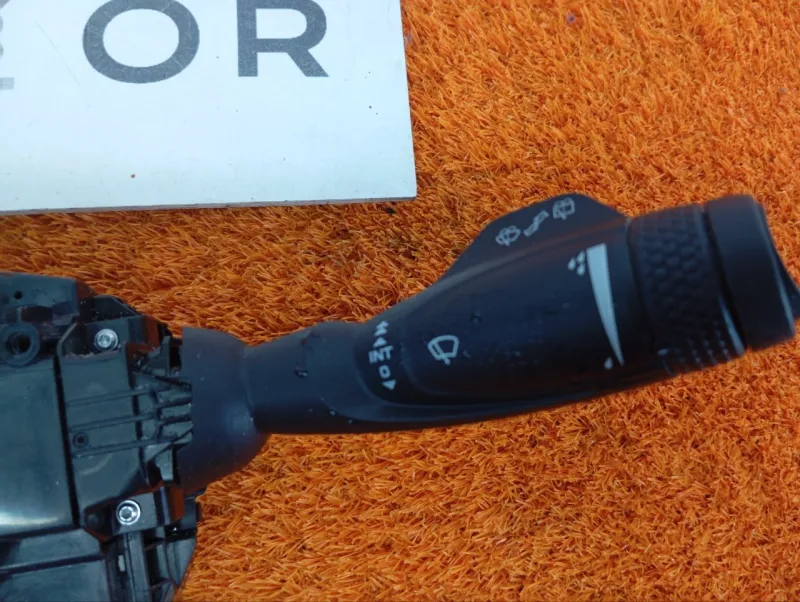 Подрулевой переключатель