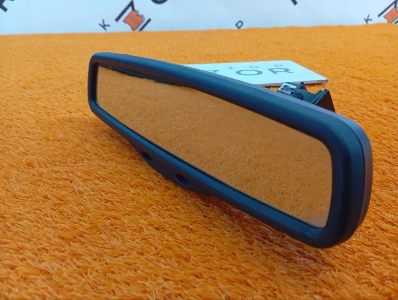 Зеркало заднего вида