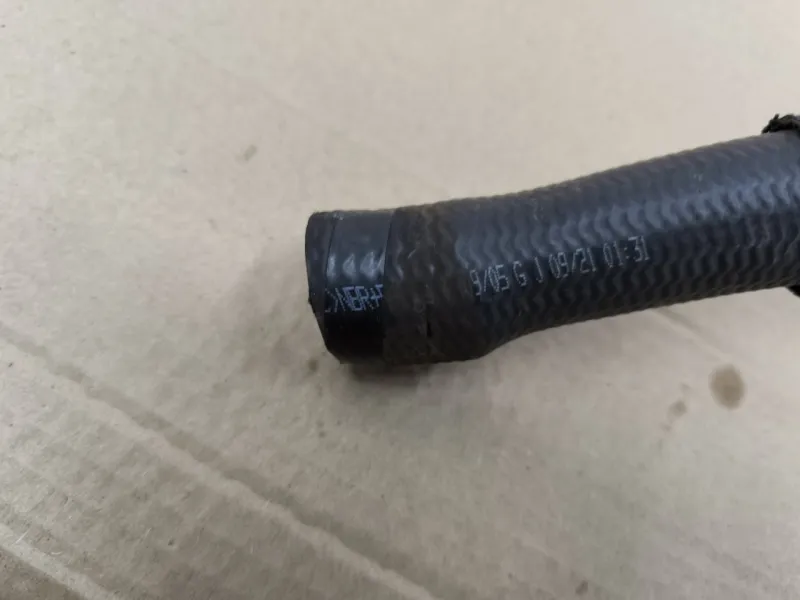 Патрубок радиатора