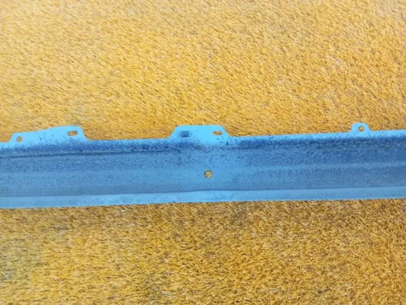 Усилитель бампера