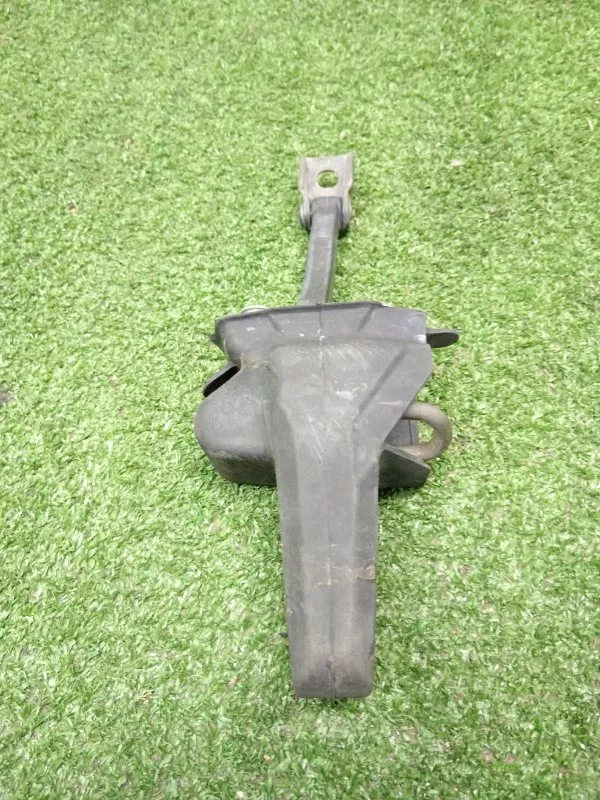 Ограничитель двери