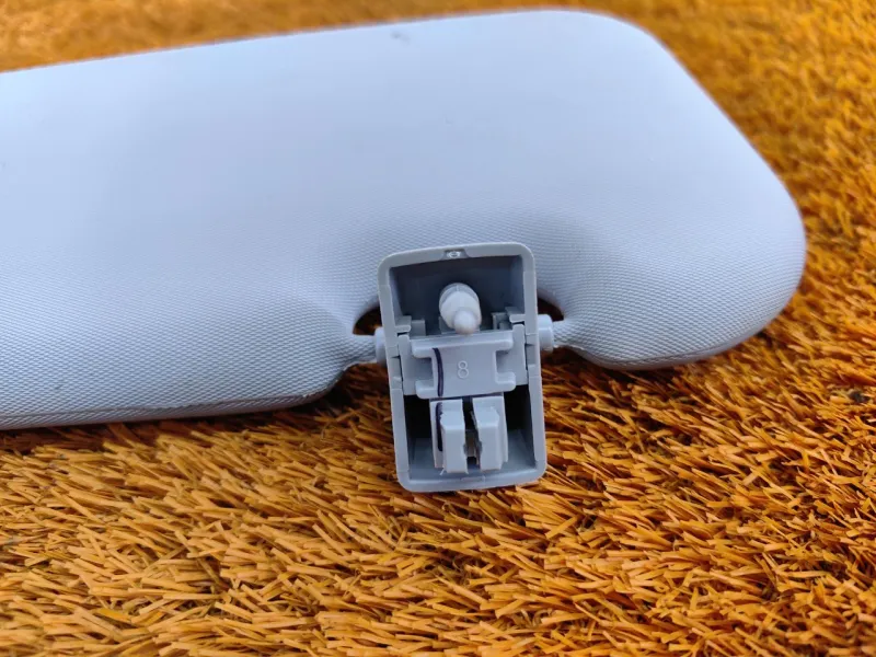 Козырек солнцезащитный