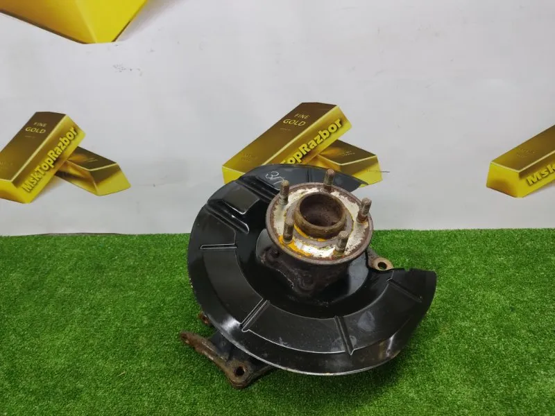 Кулак поворотный