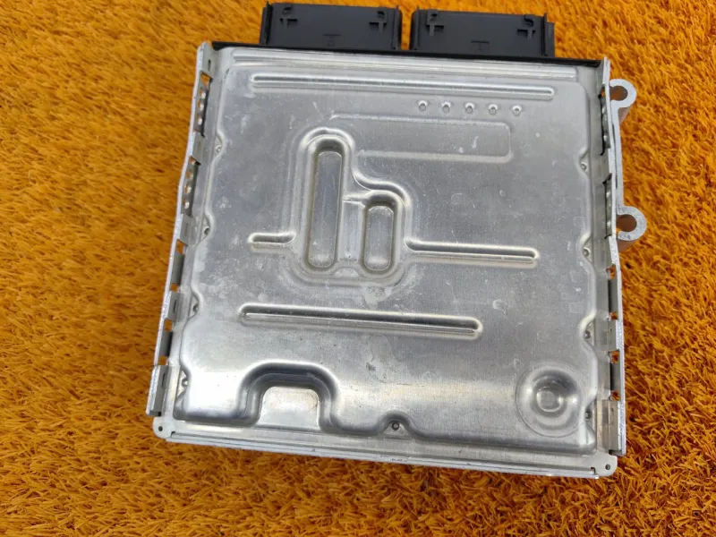 Блок управления двигателем