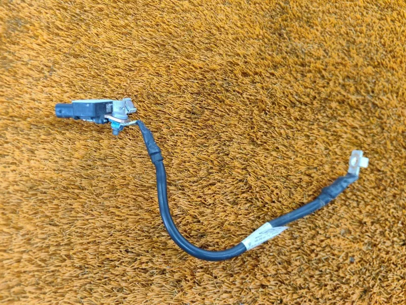 Клемма аккумулятора