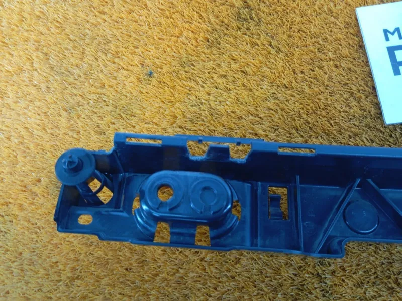 Крепление бампера