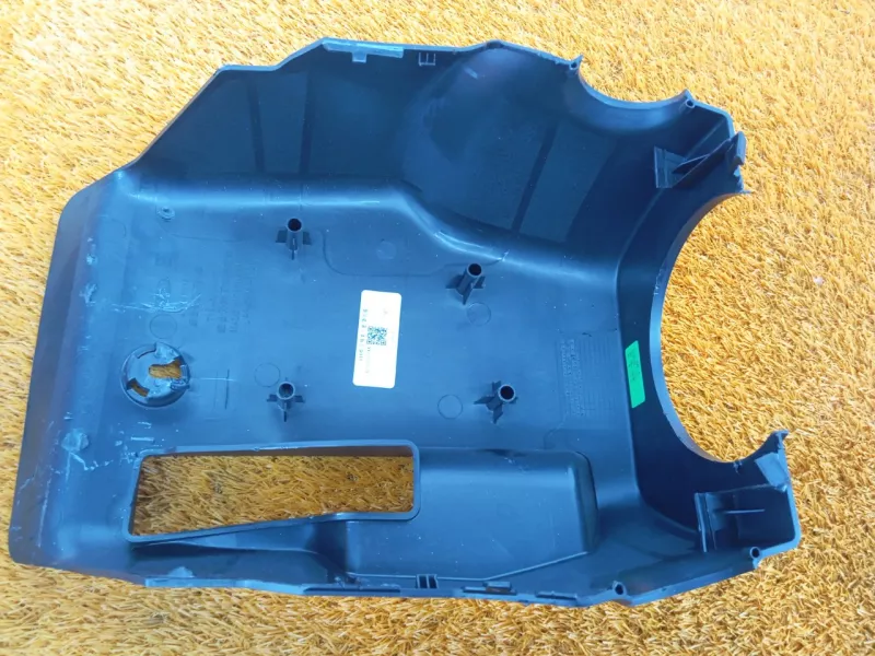 Кожух рулевой колонки