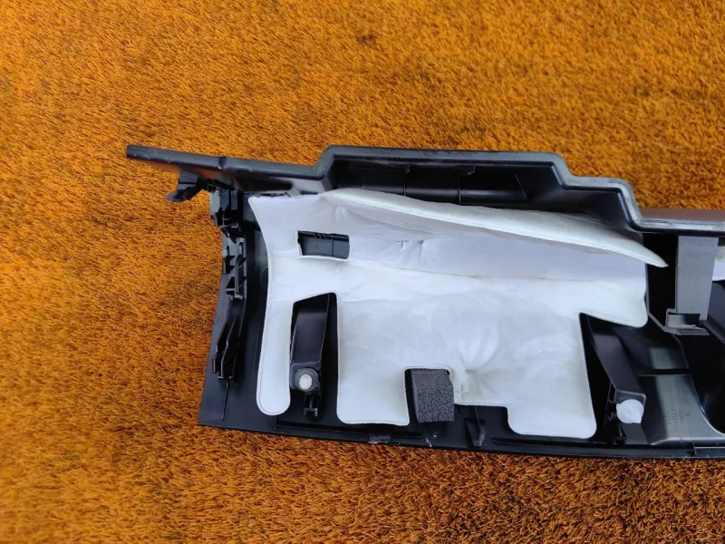 Накладка замка багажника