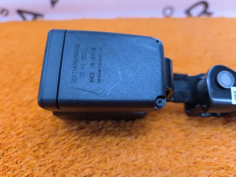 Ответная часть ремня безопасности