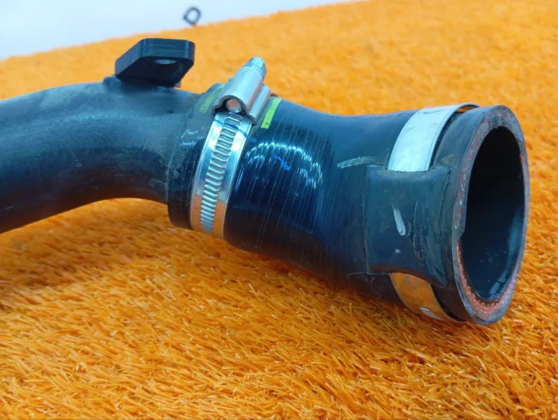 Патрубок интеркулера