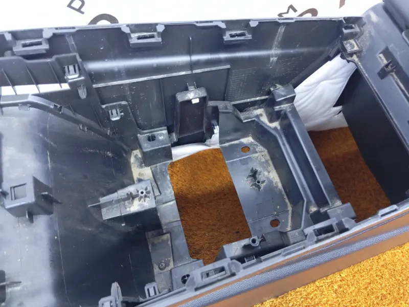 Консоль центральная