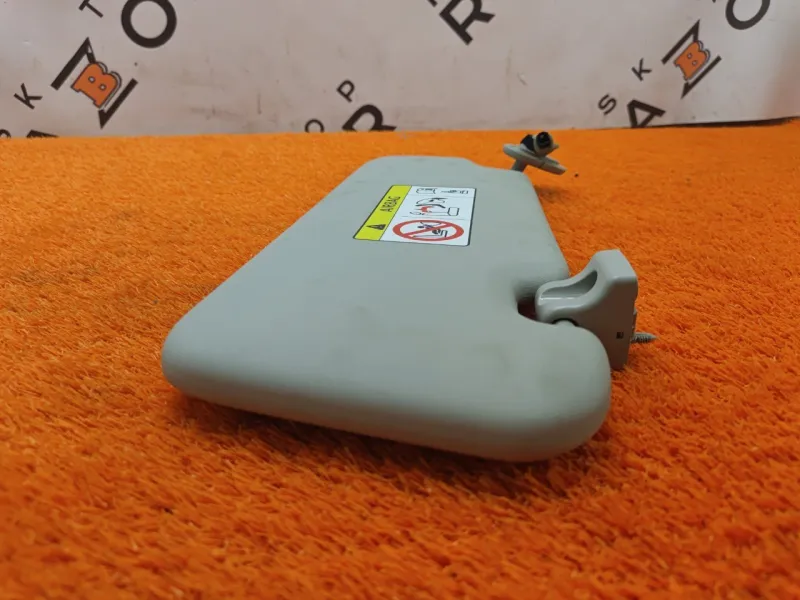 Козырек солнцезащитный