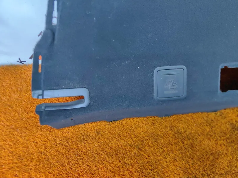 Полка багажника