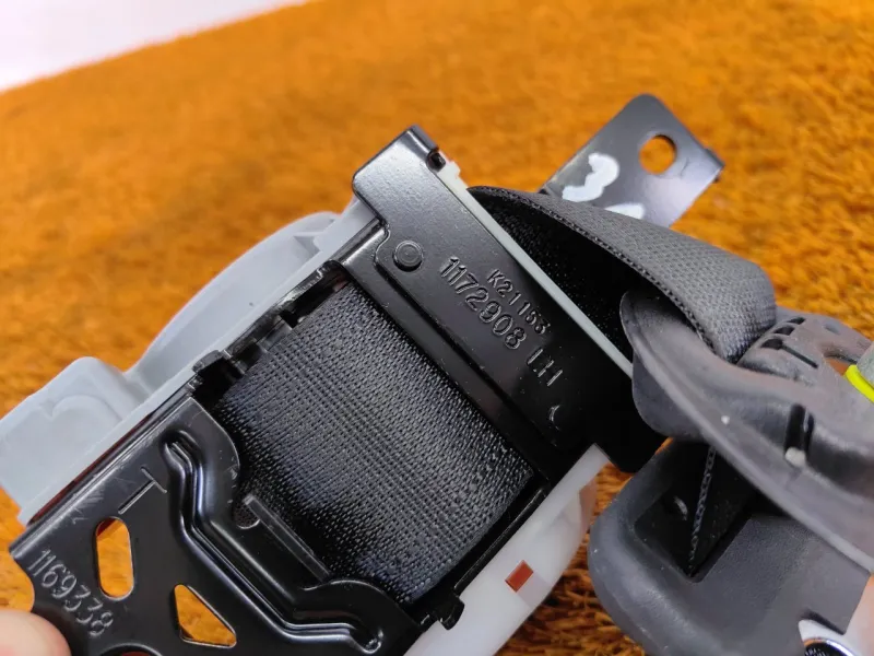 Ремень безопасности