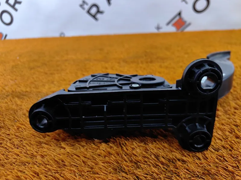 Педаль газа