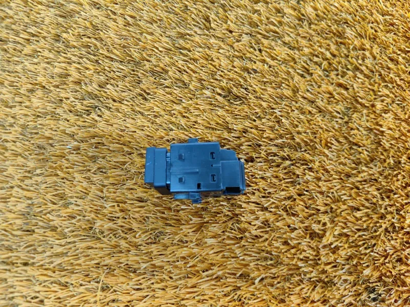 Кнопка обогрева сидений