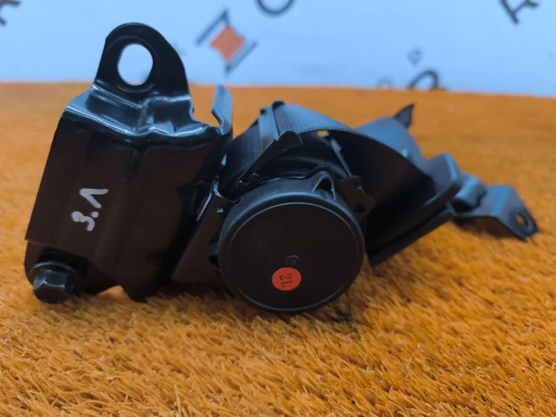 Ремень безопасности