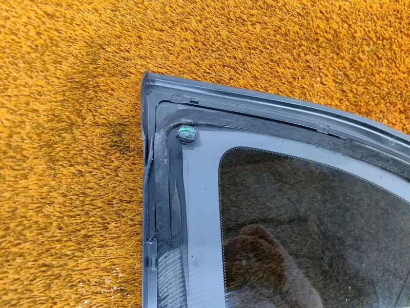 Форточка задняя