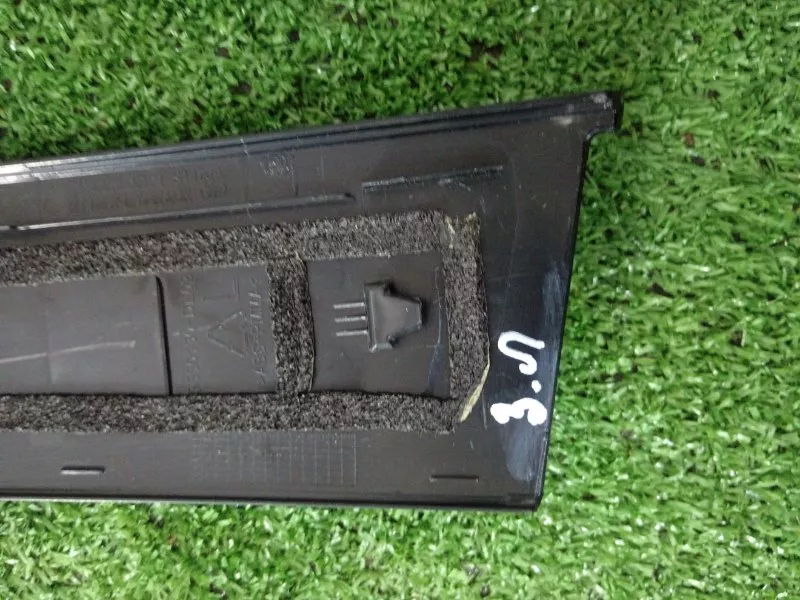 Молдинг двери