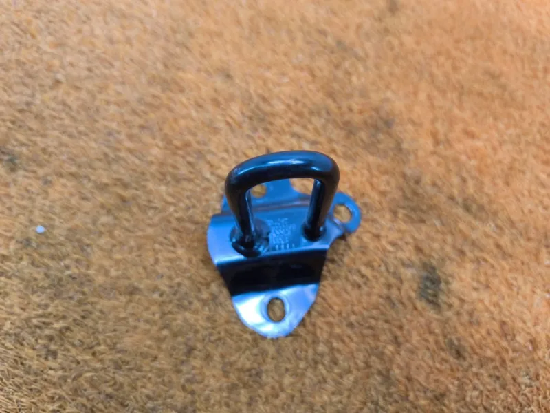 Крепление сиденья