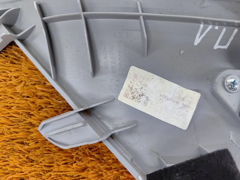 Накладка на стойку кузова