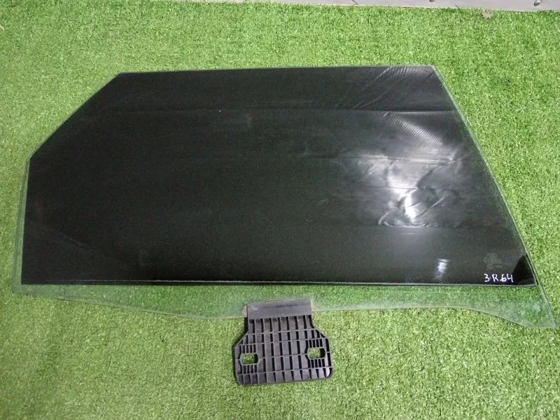 Стекло двери Audi A4 2005 8W5845206 B7, заднее правое