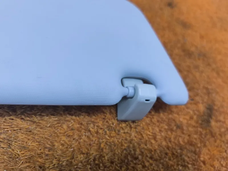 Козырек солнцезащитный