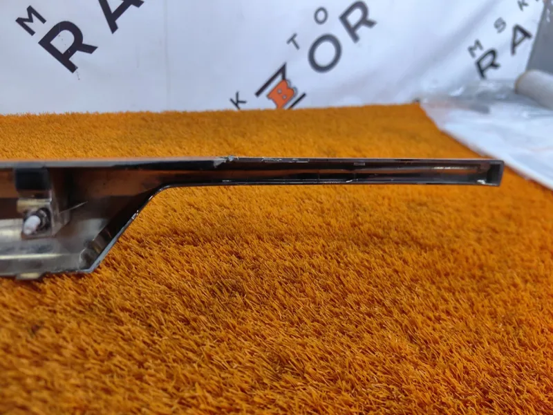 Накладка крышки багажника