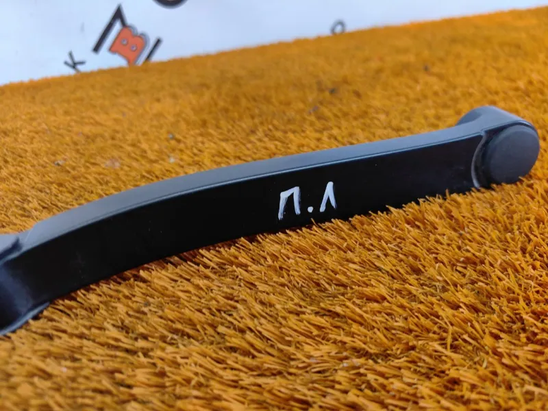 Поводок стеклоочистителя лобового стекла