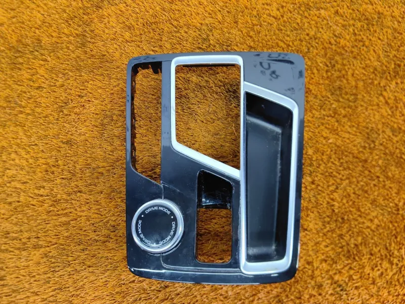 Накладка центральной консоли