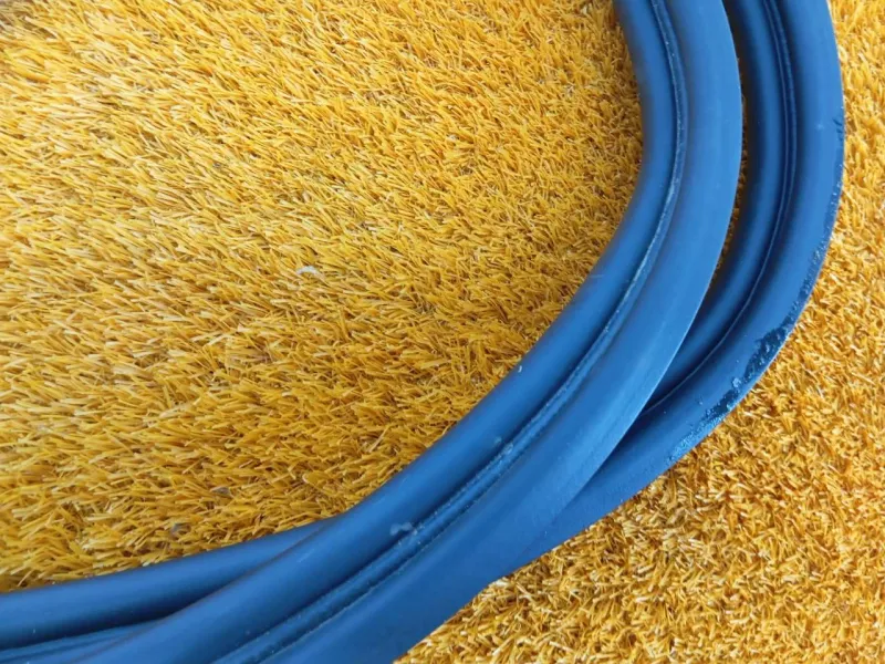 Уплотнитель багажника