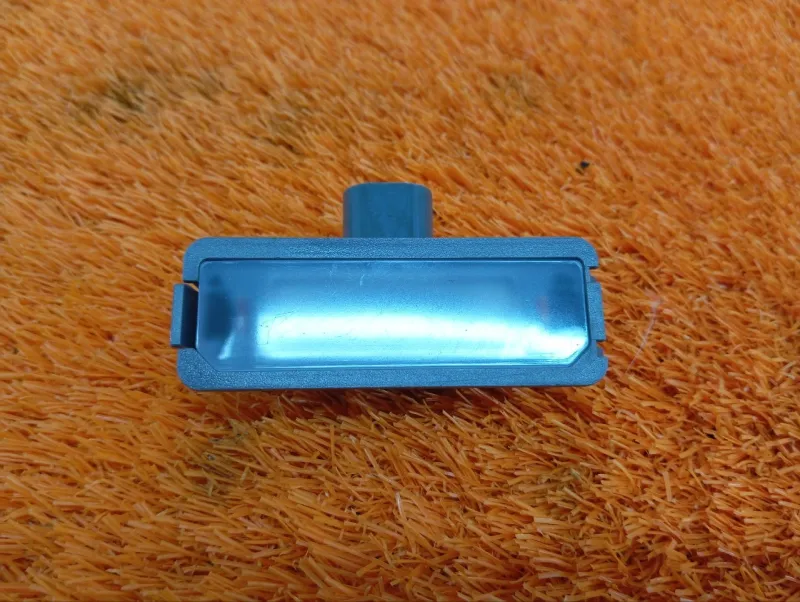 Плафон подсветки бардачка