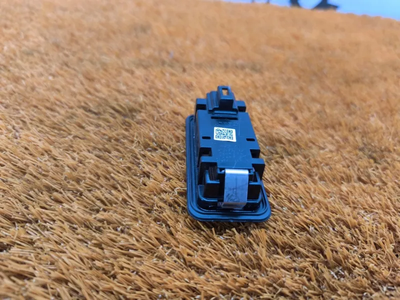 Плафон подсветки багажника