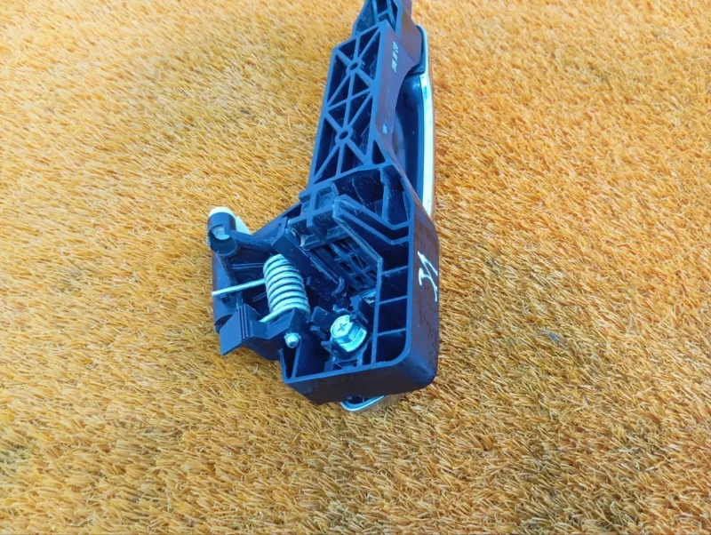 Ручка двери наружняя