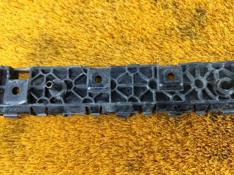 Крепление бампера