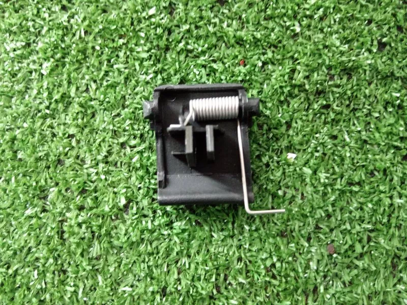 Кнопка открывания бензобака