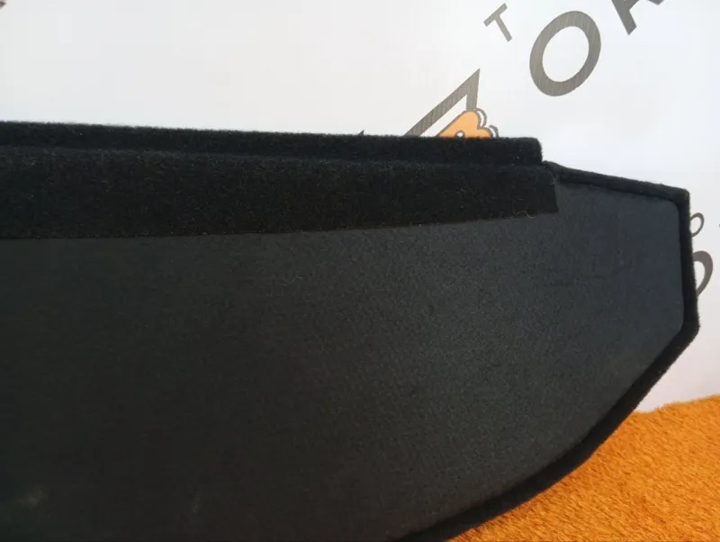 Шторка багажника