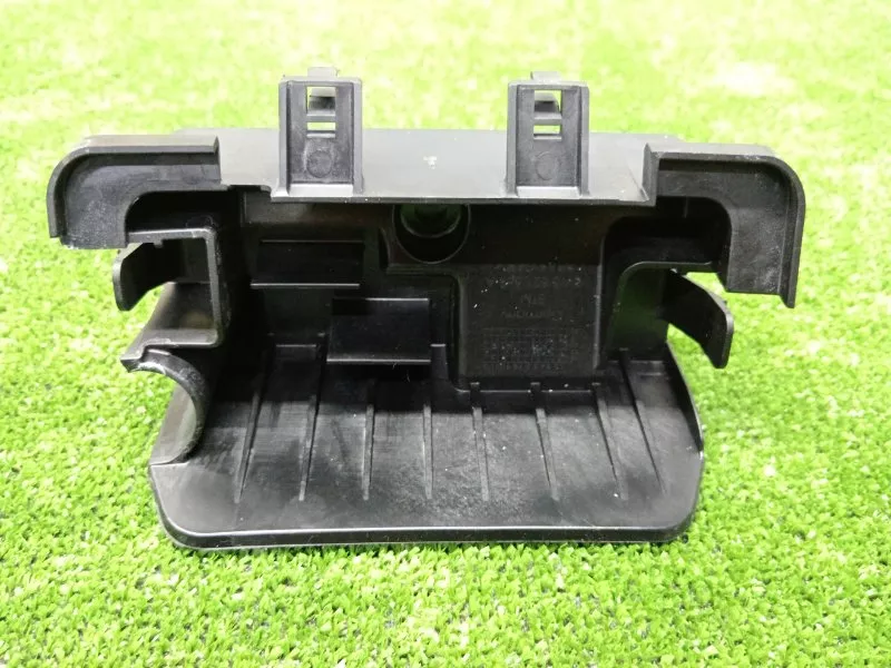 Накладка крышки багажника