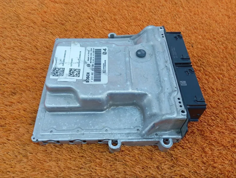 Блок управления двигателем