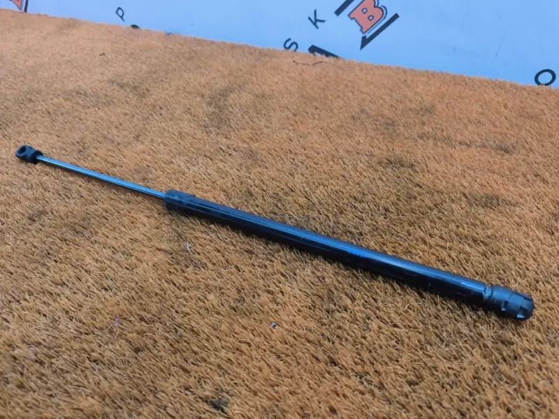 Амортизатор крышки багажника