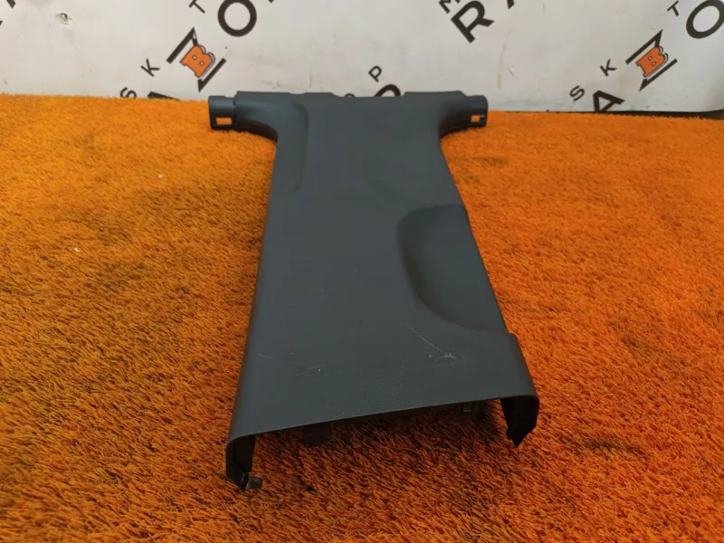 Обшивка центральной стойки