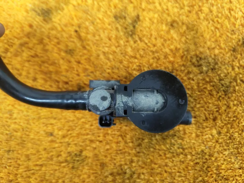 Клапан вентиляции топливного бака