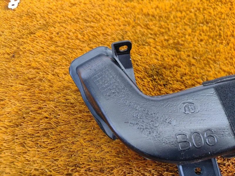 Воздуховод салона