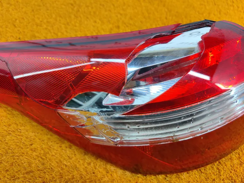 Фонарь задний