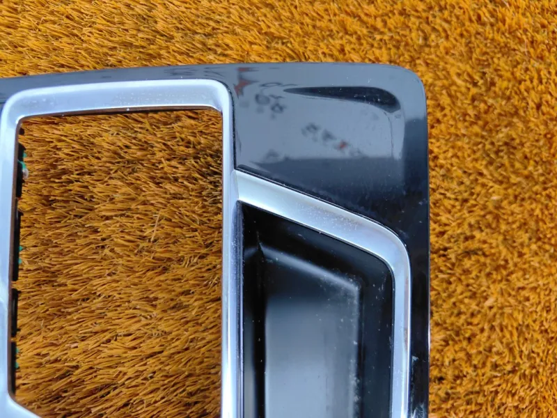 Накладка центральной консоли